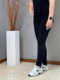 لگ داخل خزدار مشکی