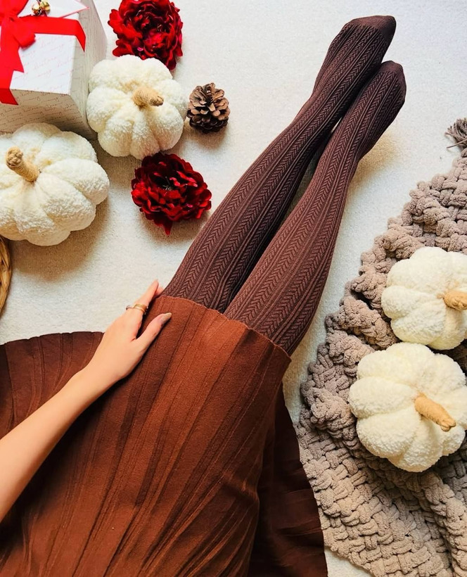 جوراب شلواری گندمی